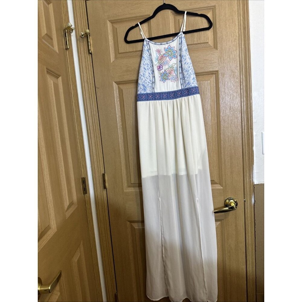 Flying Tomato Boho Maxi Dress Size M Embroidered Floral Halter Cream Blue